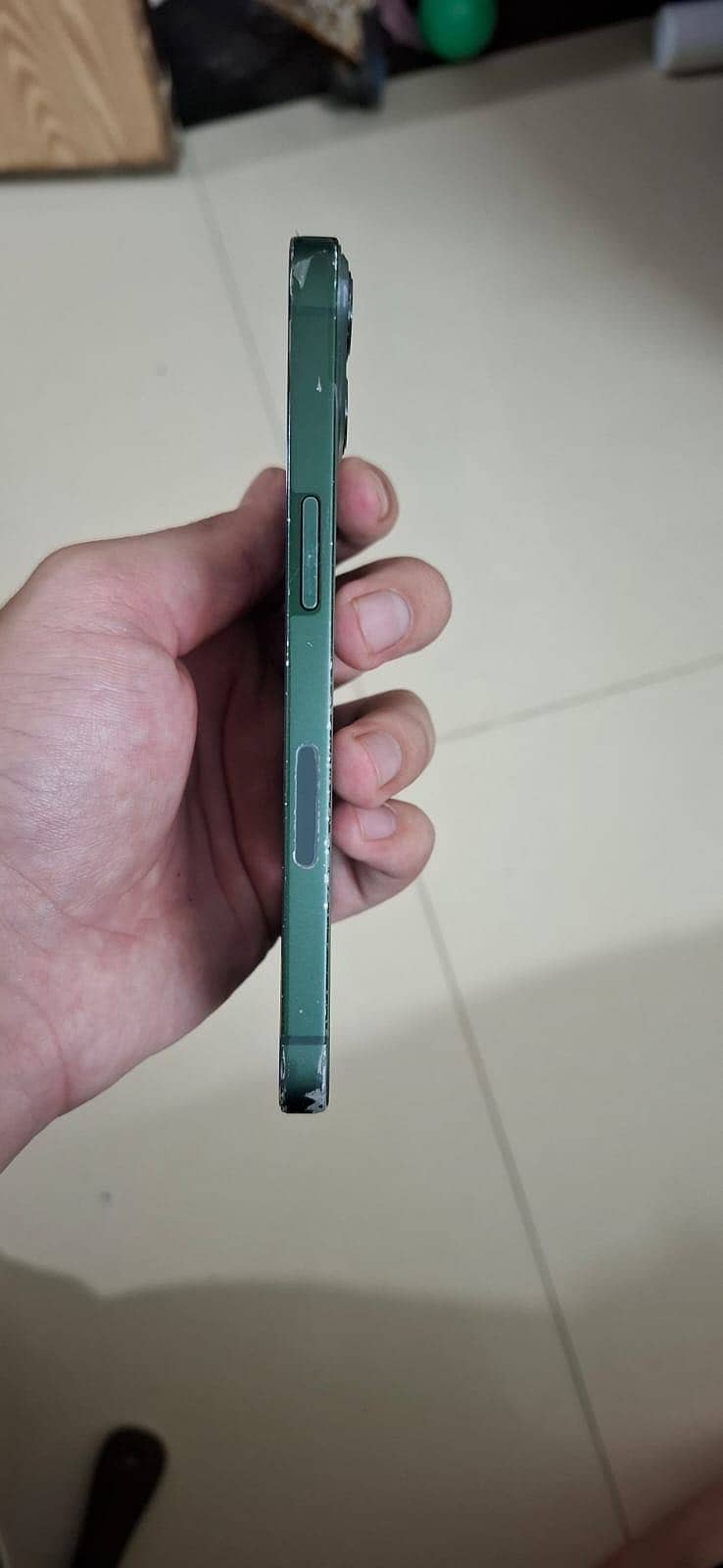 Apple iPhone 13 4