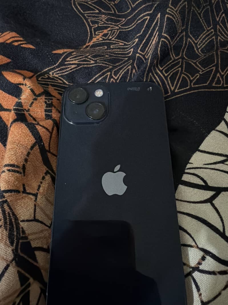 Apple iPhone 13 1