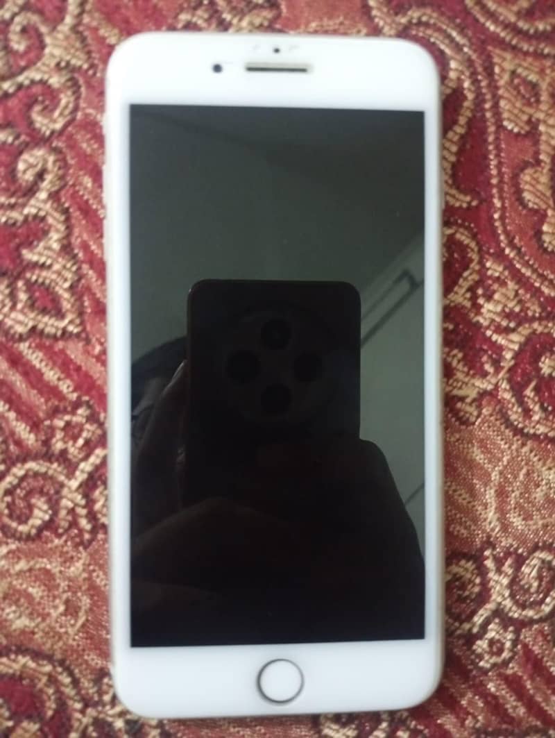 Apple iPhone 8 Plus 0