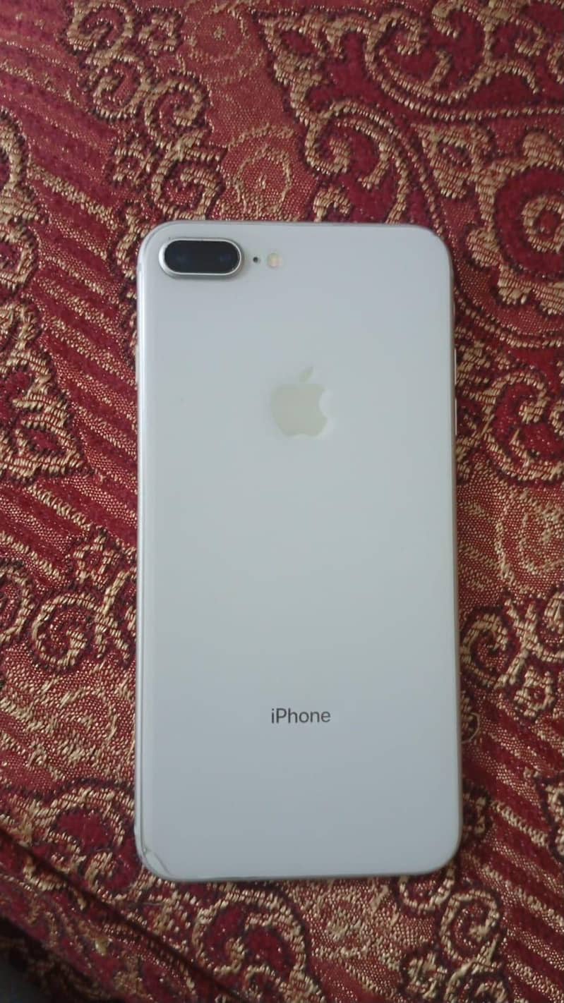 Apple iPhone 8 Plus 5
