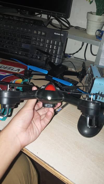 urgent 2 camera drones for sale ( aik wifi ufo Wala hai dusra rc hai )