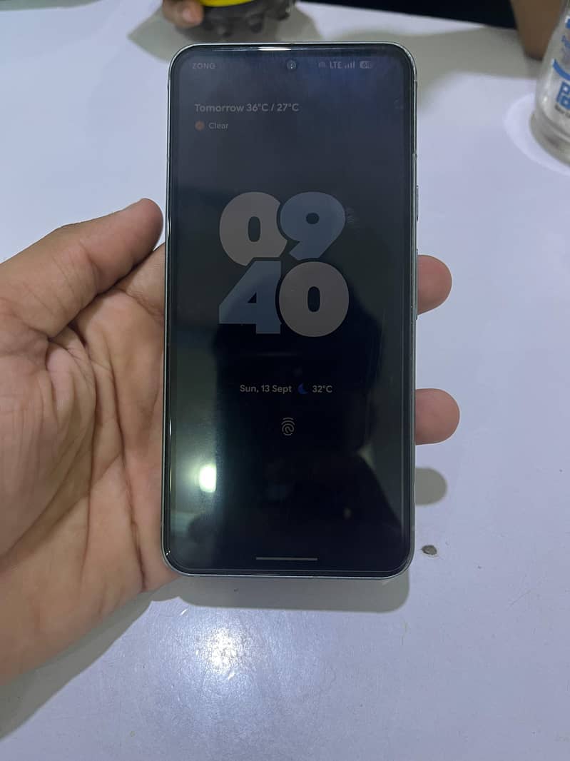 Google Pixel 8 1