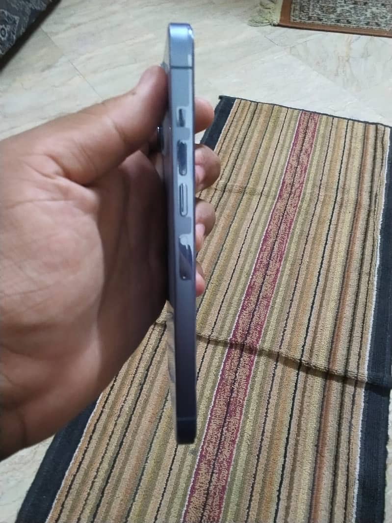 Apple iPhone 13 Pro Max 3