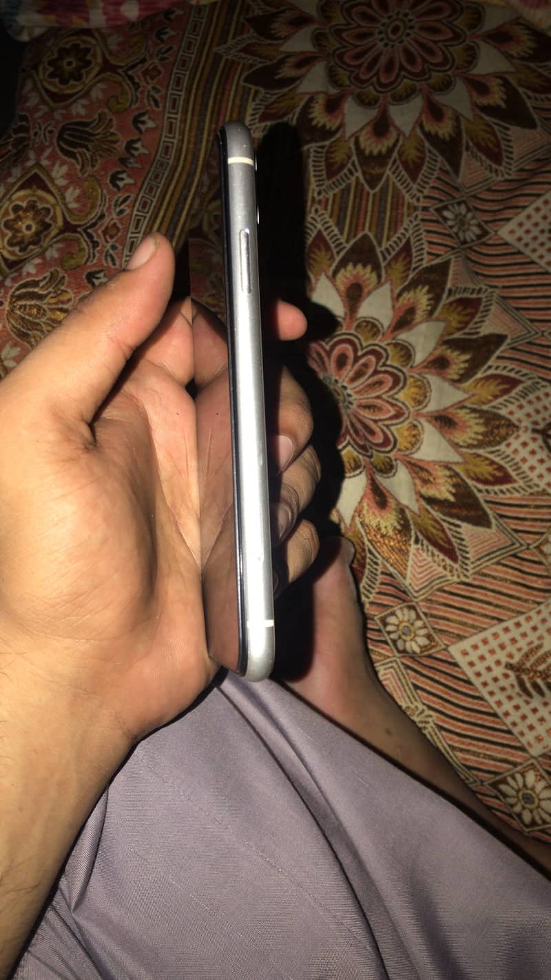 Apple iPhone 11 2