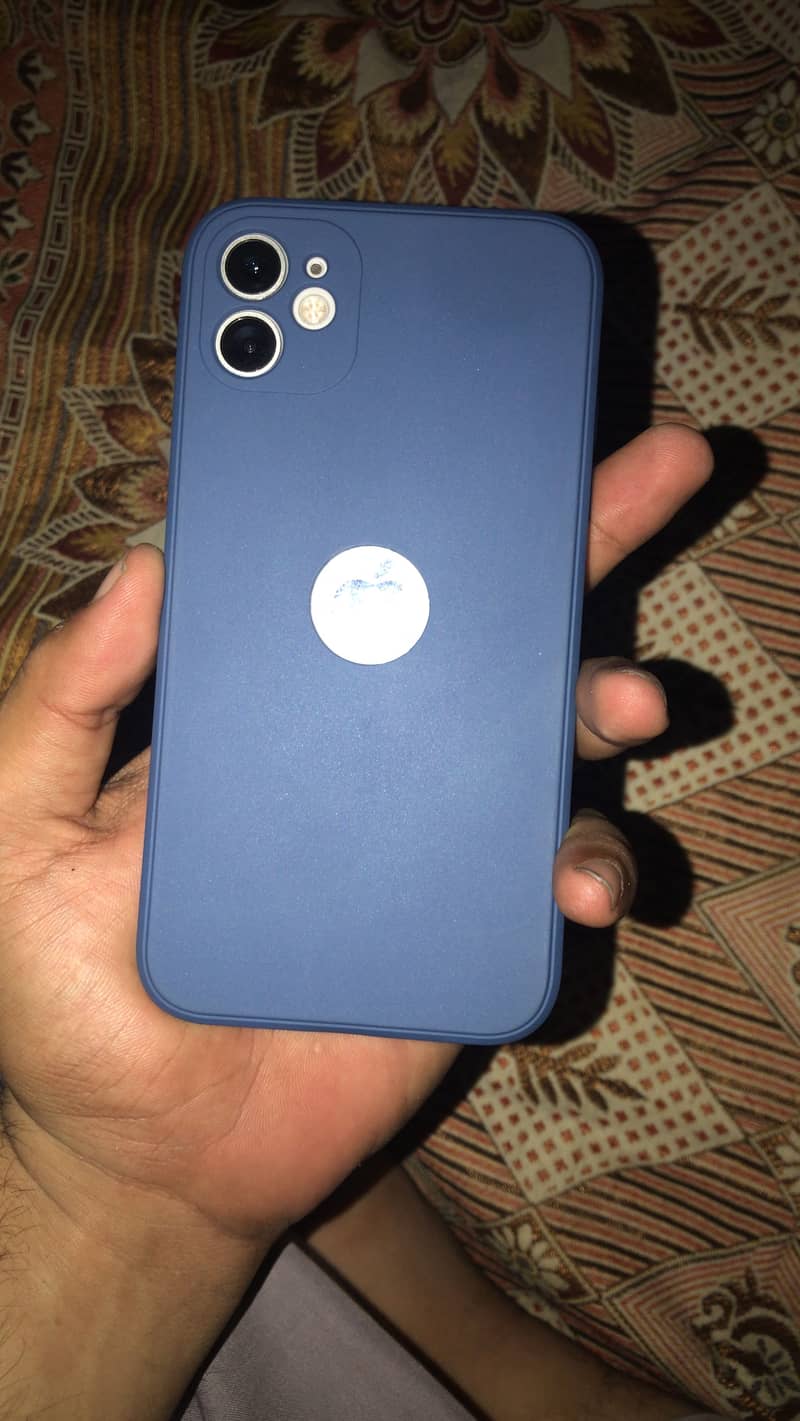 Apple iPhone 11 3