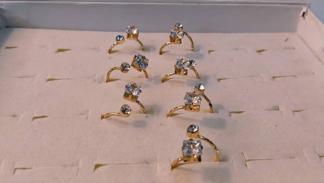 2 Stone Rings 0