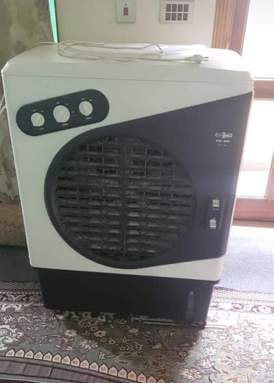 used cooler magar condition acha hai