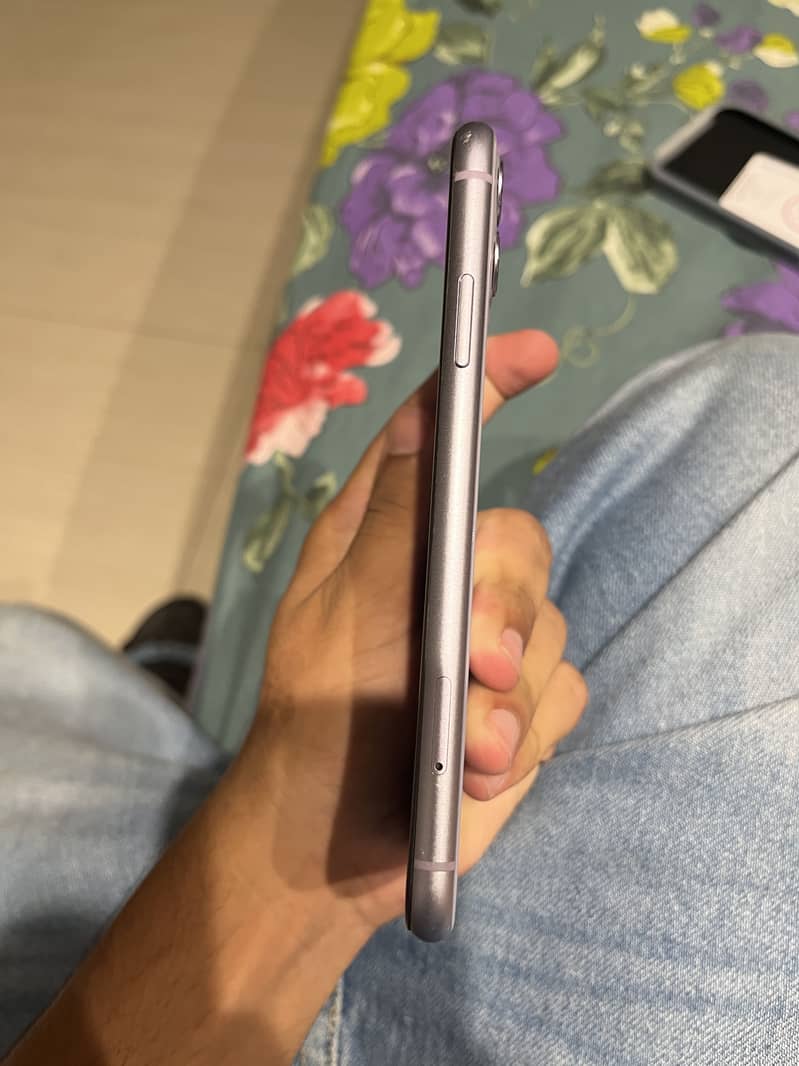 Apple iPhone 11 5