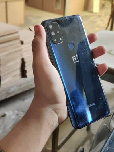 one plus N10 5g 6/128