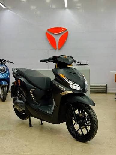 Velax Matt Black