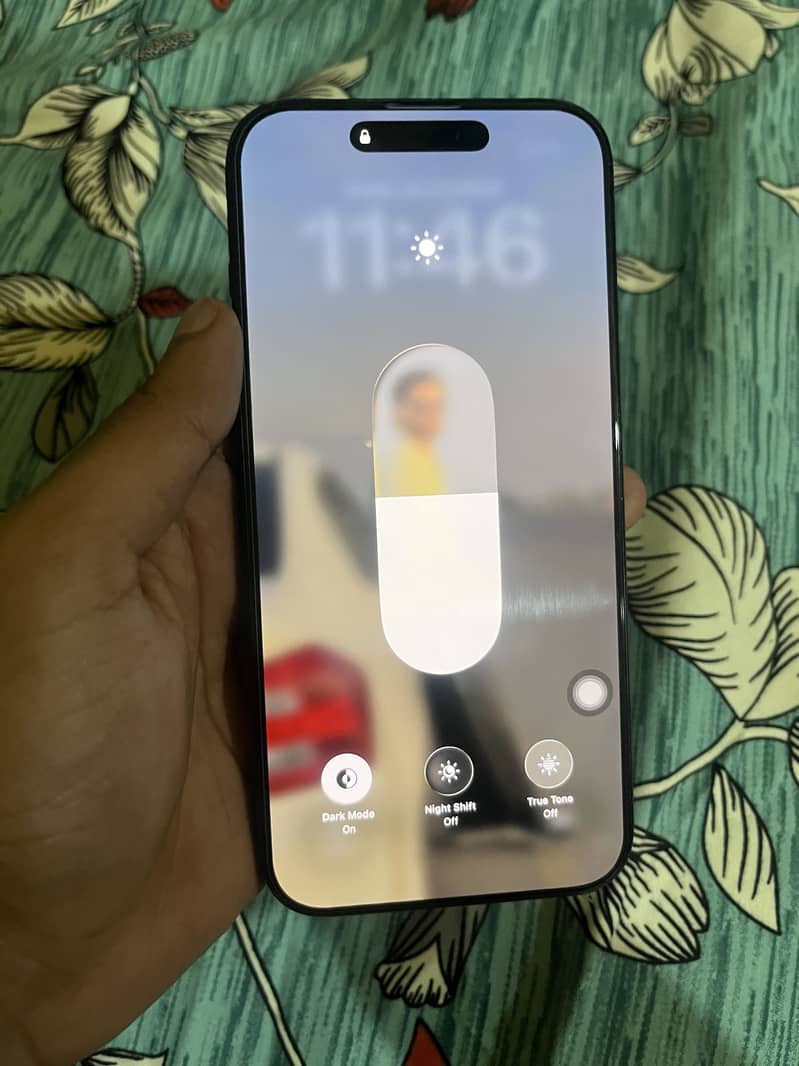 Apple iPhone 16 Pro Max 3