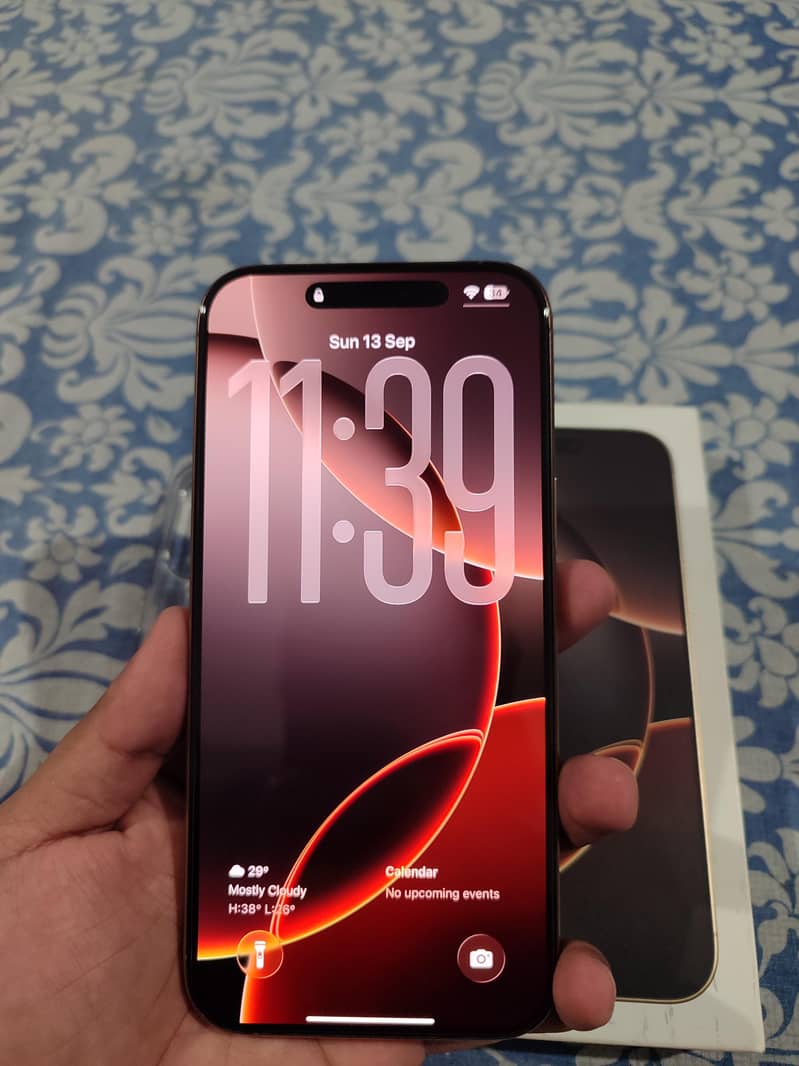 Apple iPhone 16 Pro Max 5
