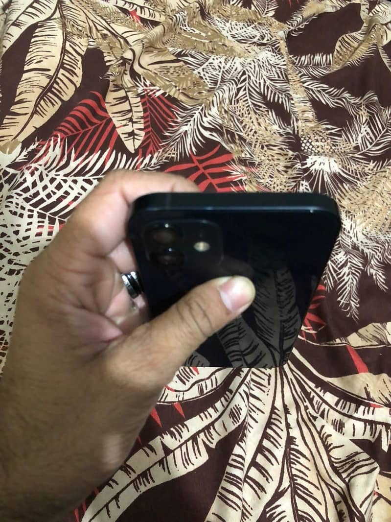 Apple iPhone 12 7