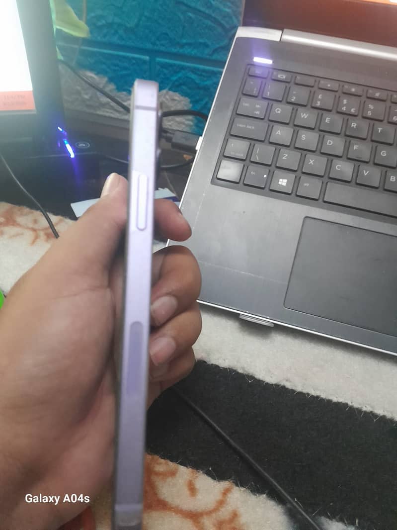 Apple iPhone 12 1