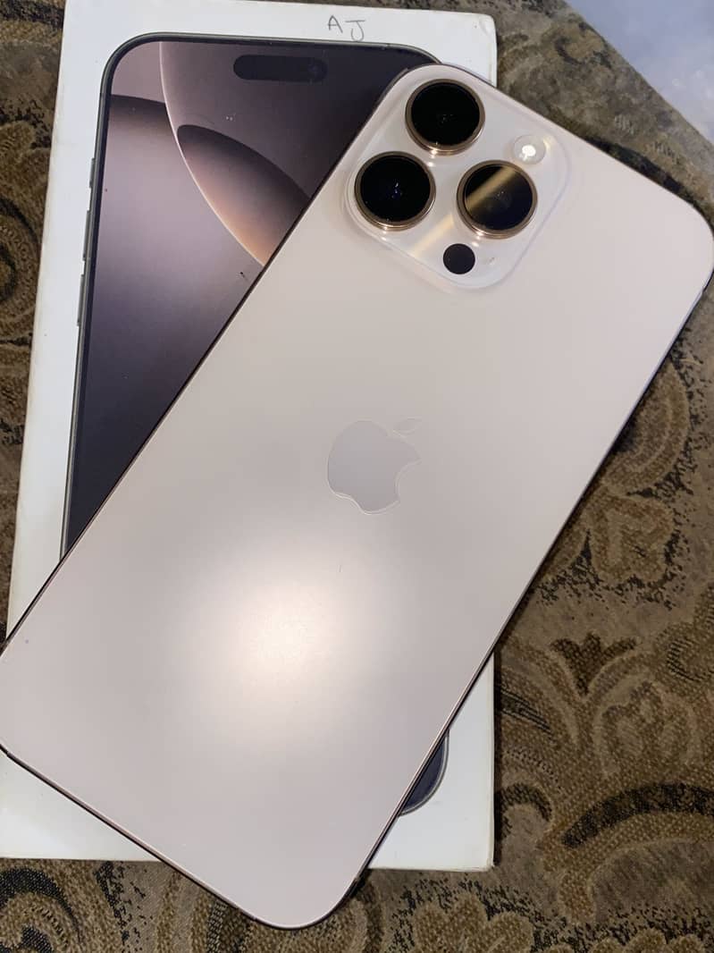 Apple iPhone 16 Pro Max 3