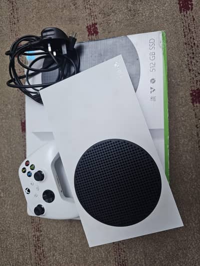 Xbox series S 512 GB with box