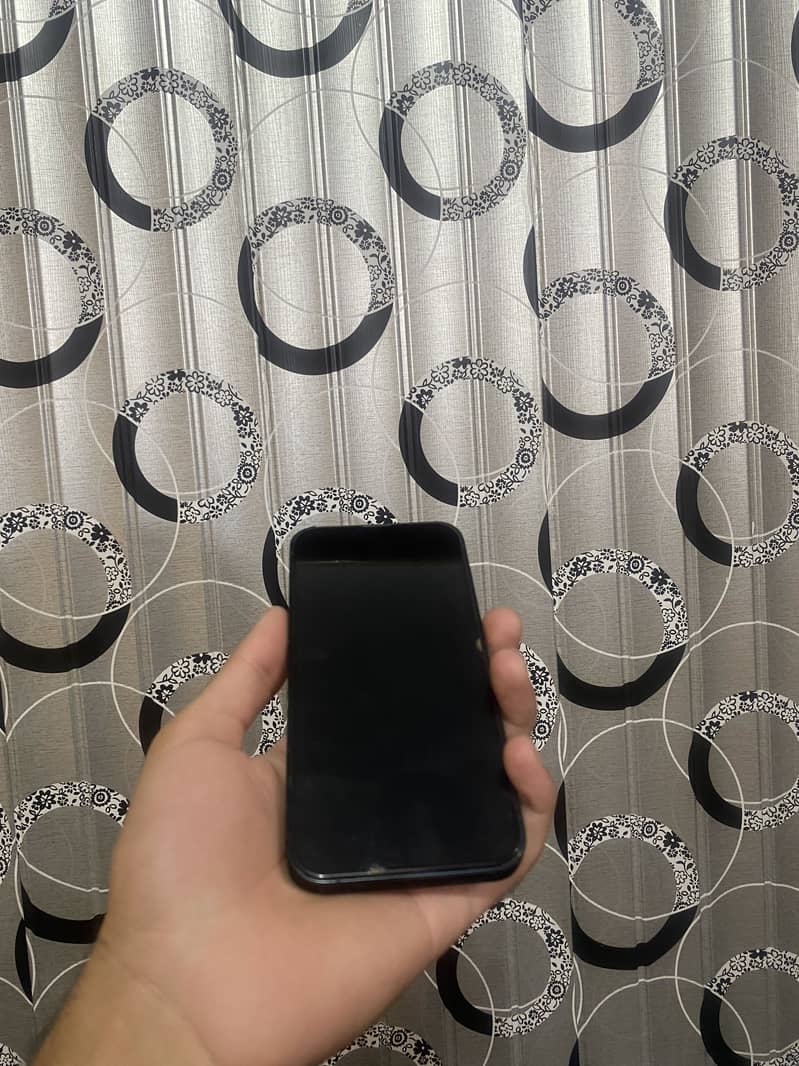 Apple iPhone 13 3