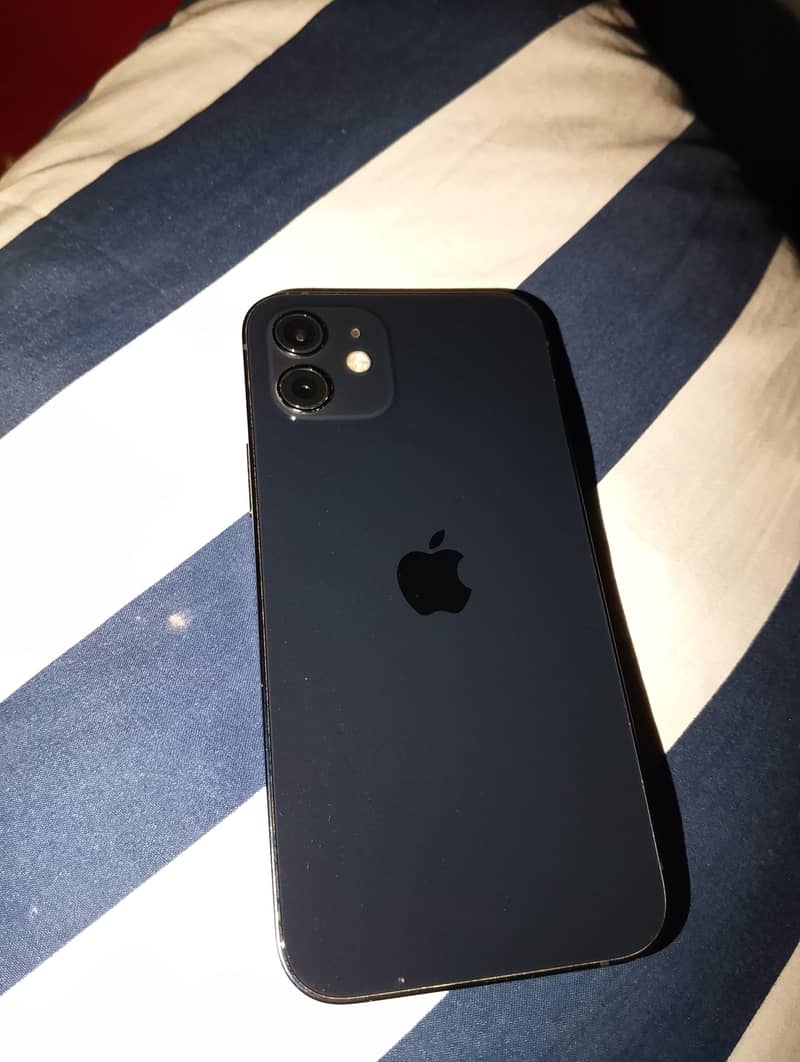 Apple iPhone 12 2