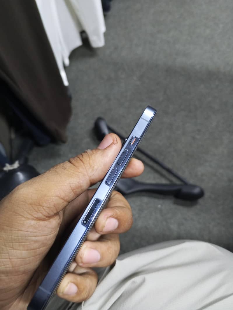 Apple iPhone 13 Pro 3
