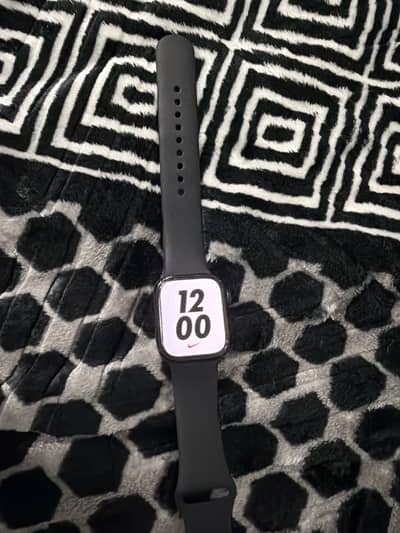 Apple watch series 8