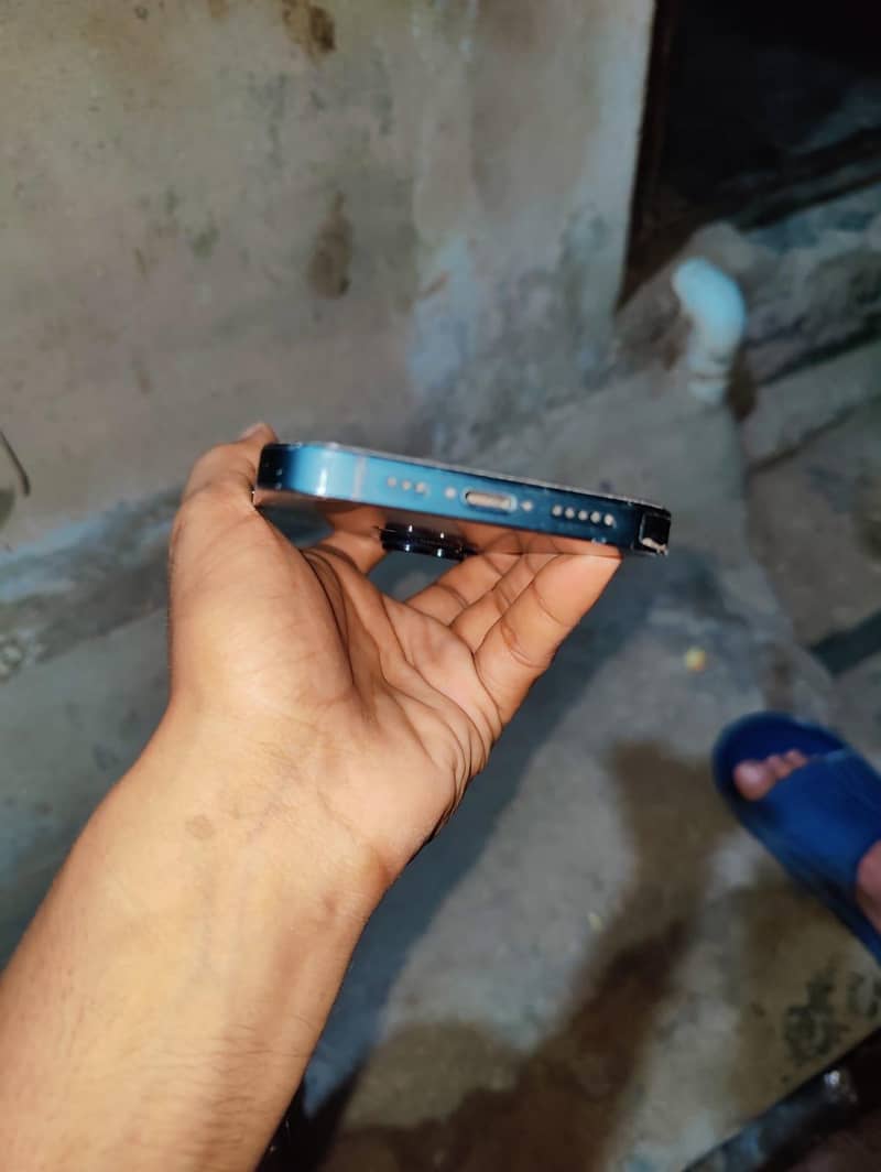 Apple iPhone 14 5