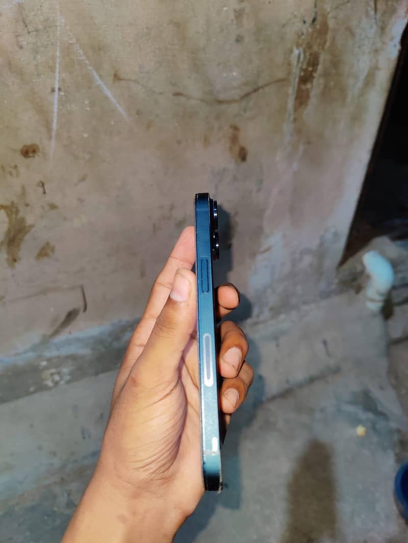 Apple iPhone 14 6