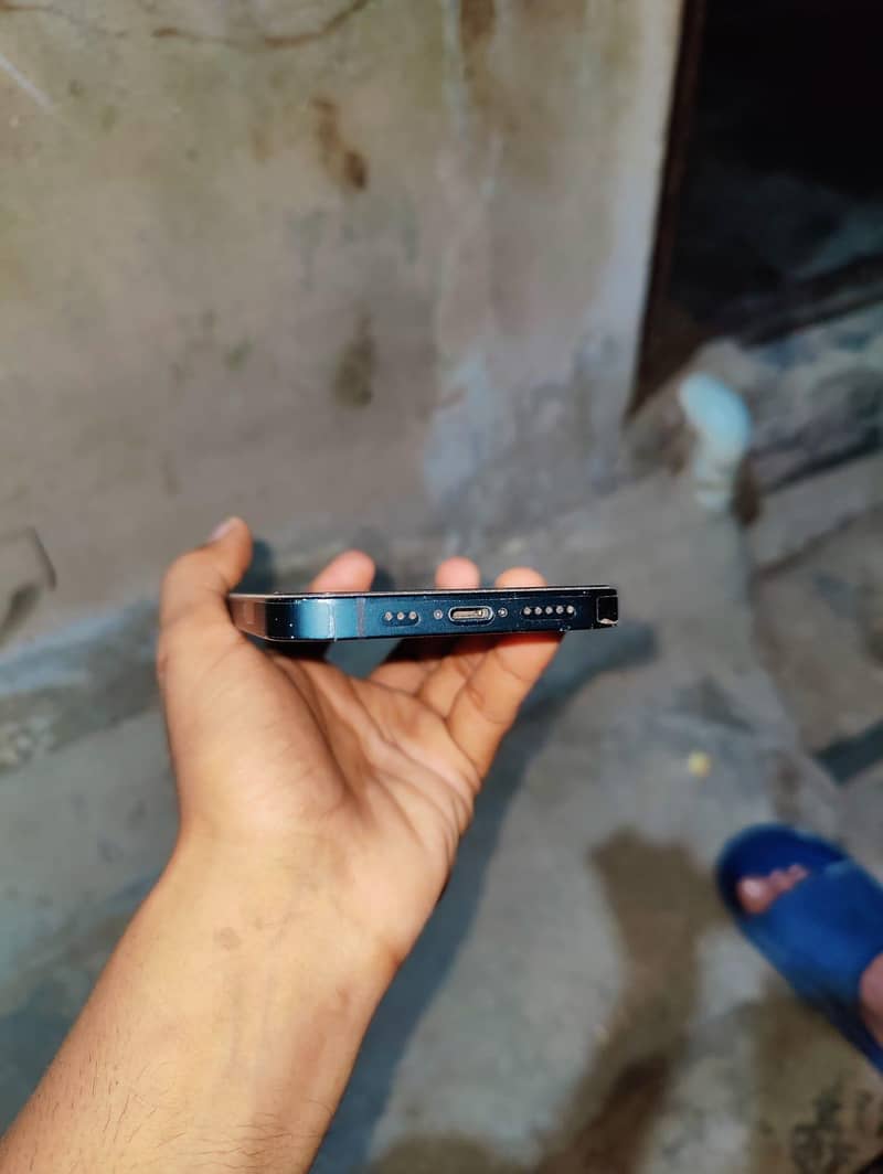 Apple iPhone 14 7