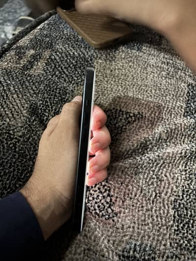 Apple iPhone 15