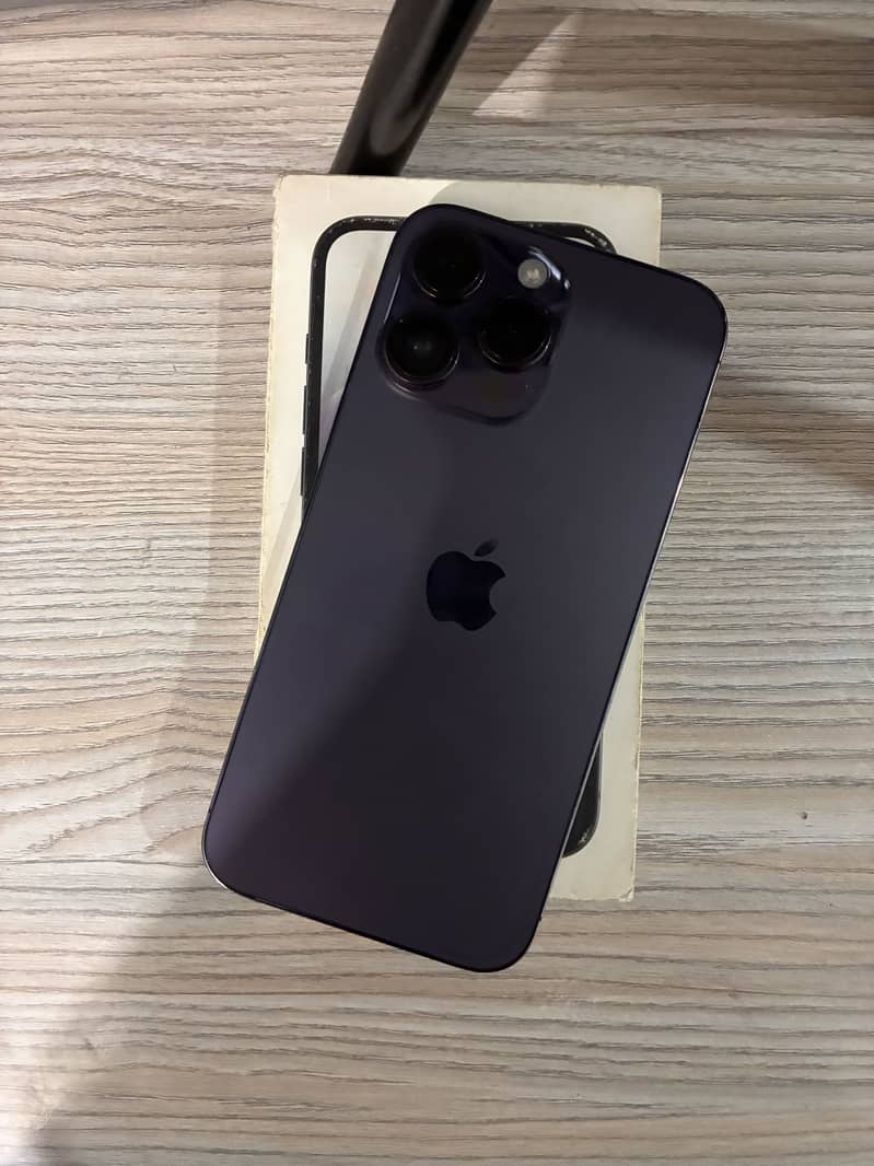 Apple iPhone 14 Pro Max 0