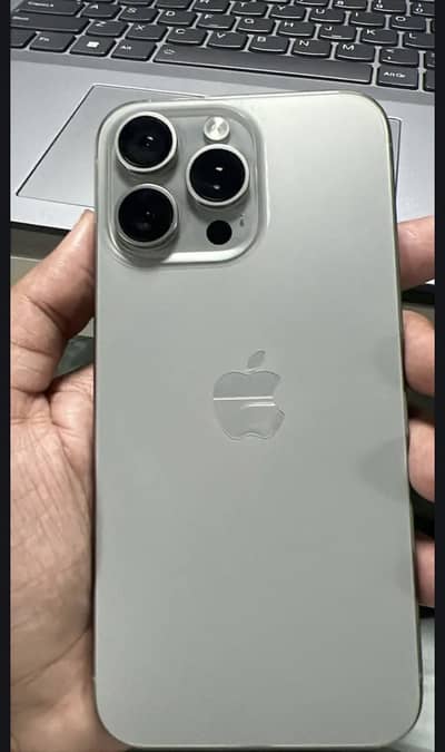 Apple iPhone 15 Pro Max