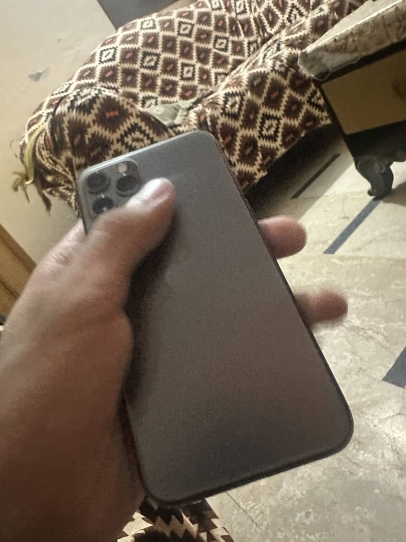 Apple iPhone 11 Pro 5