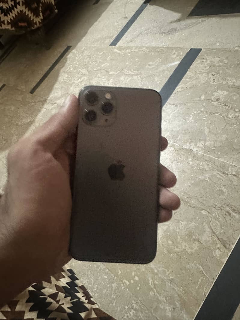 Apple iPhone 11 Pro 6
