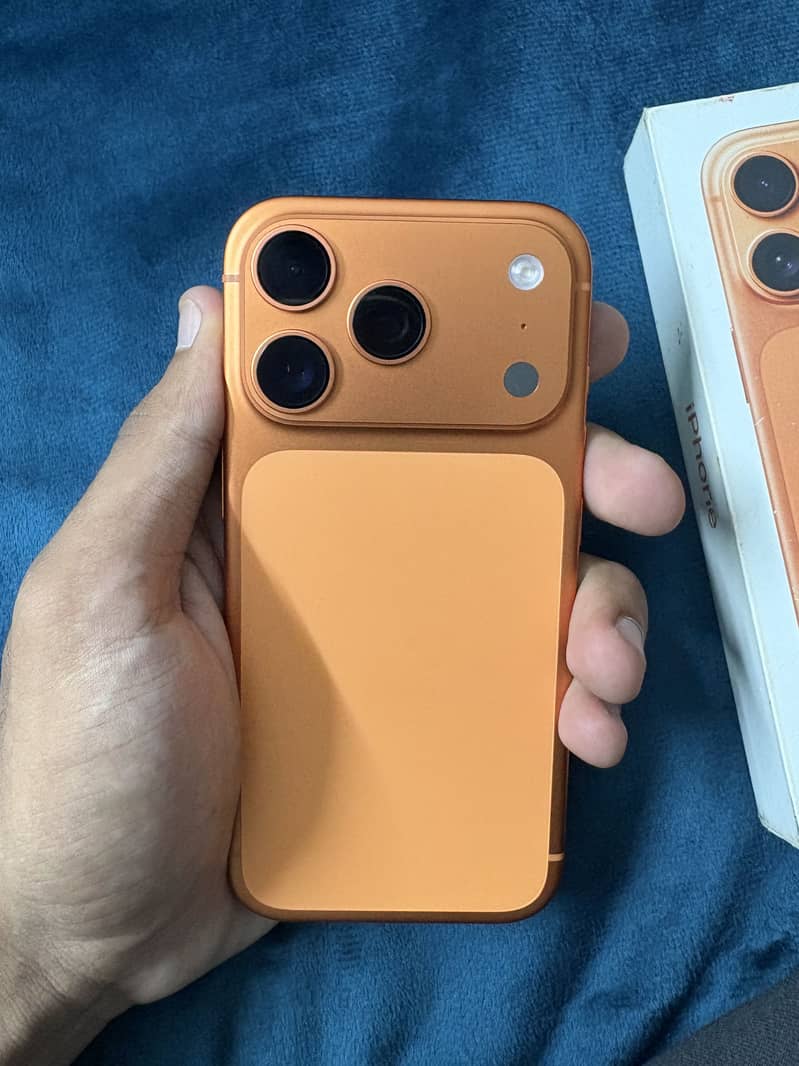 Apple iPhone 17 Pro 0