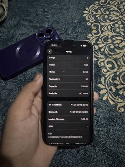 iPhone 14 Pro only back crack and Bettery service