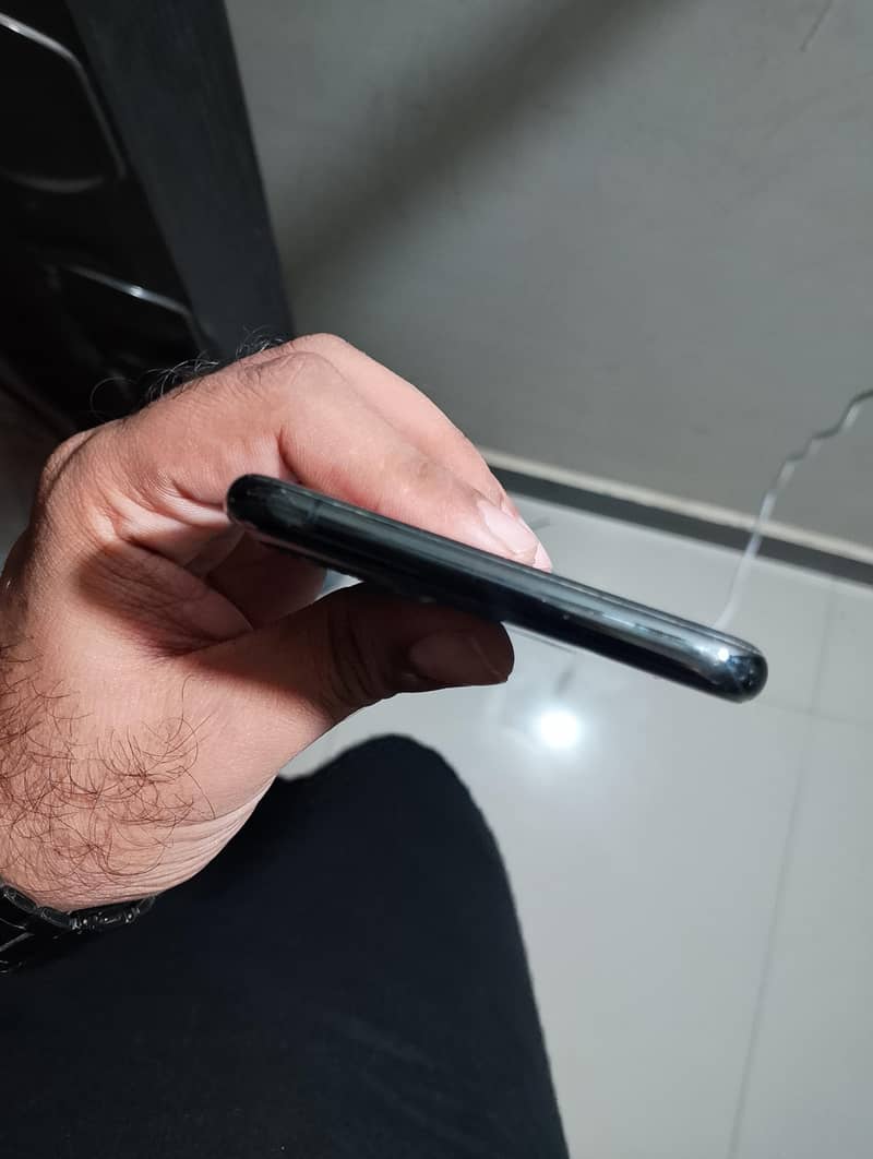 Apple iPhone 11 Pro Max 1