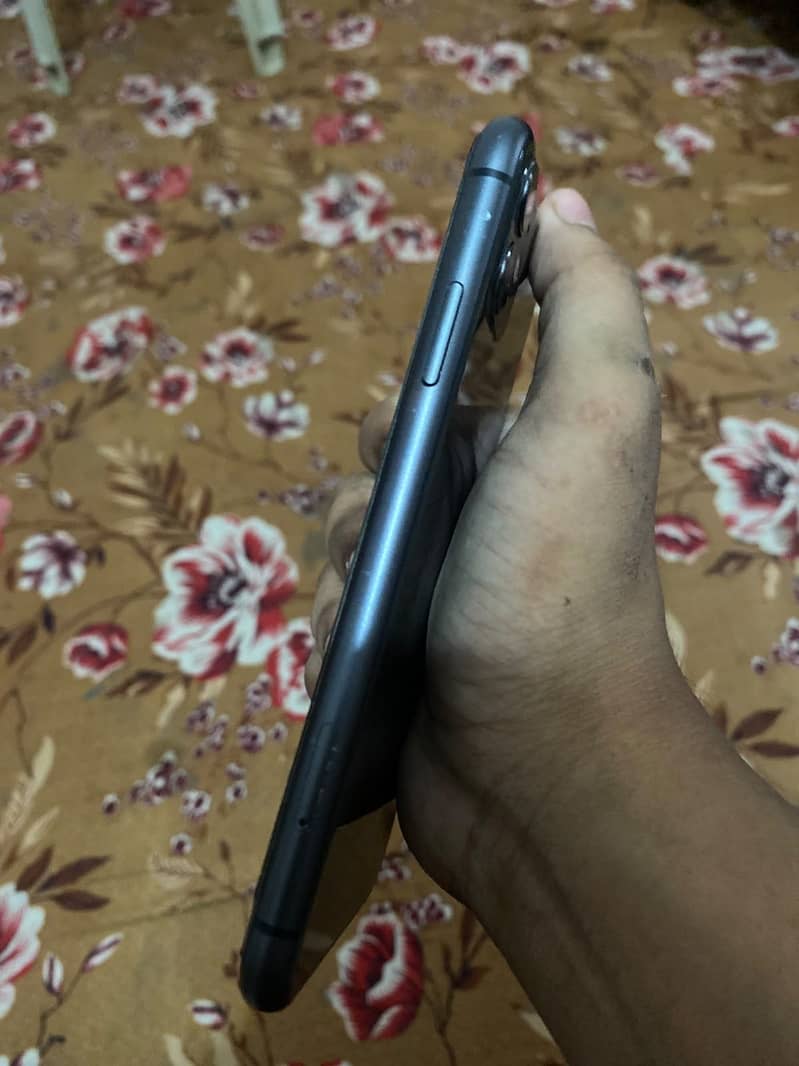 Apple iPhone 11 2