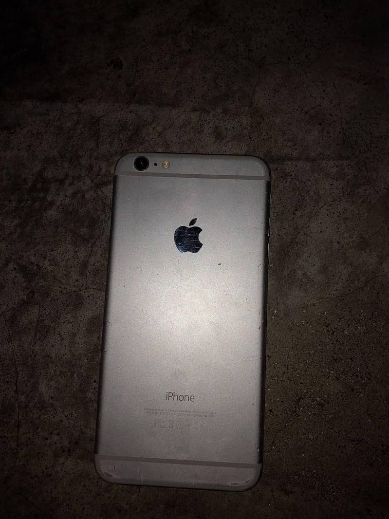 Apple iPhone 6 Plus 0