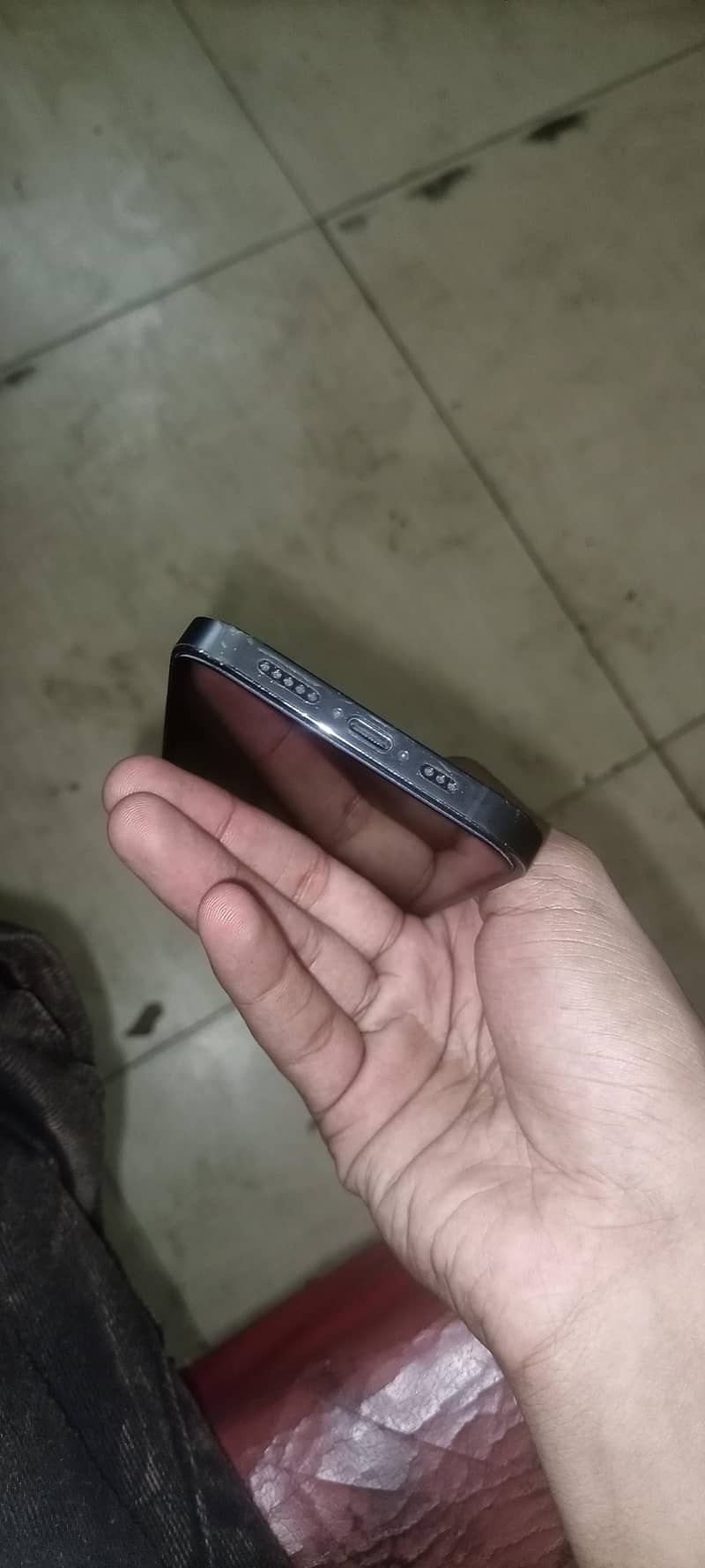 Apple iPhone 12 Pro 4