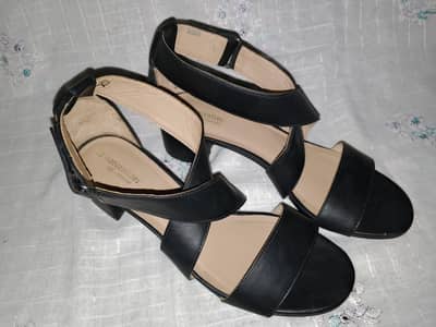 Naturalizer heels for sale