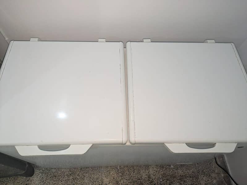 Pel Feezer/Refrigerator 3
