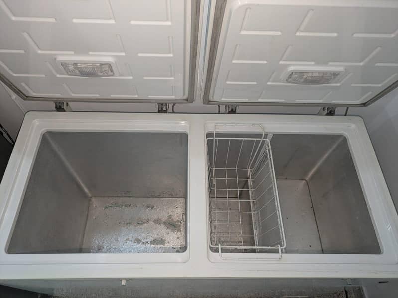 Pel Feezer/Refrigerator 4