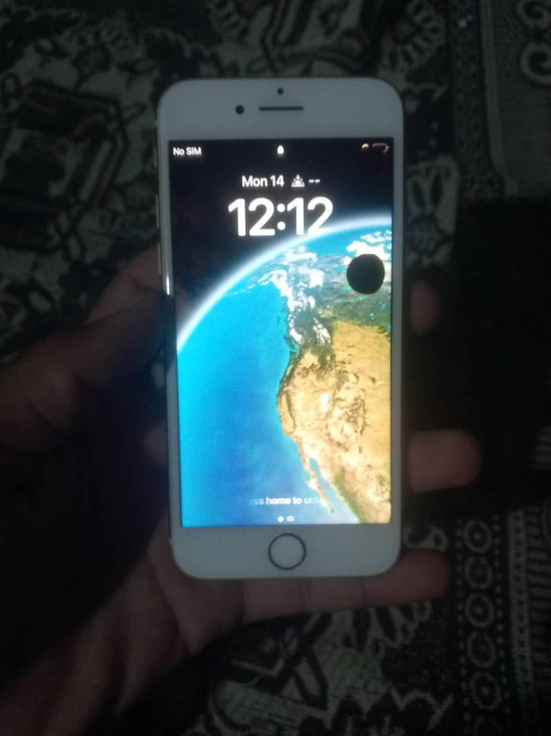 Apple iPhone 8 1