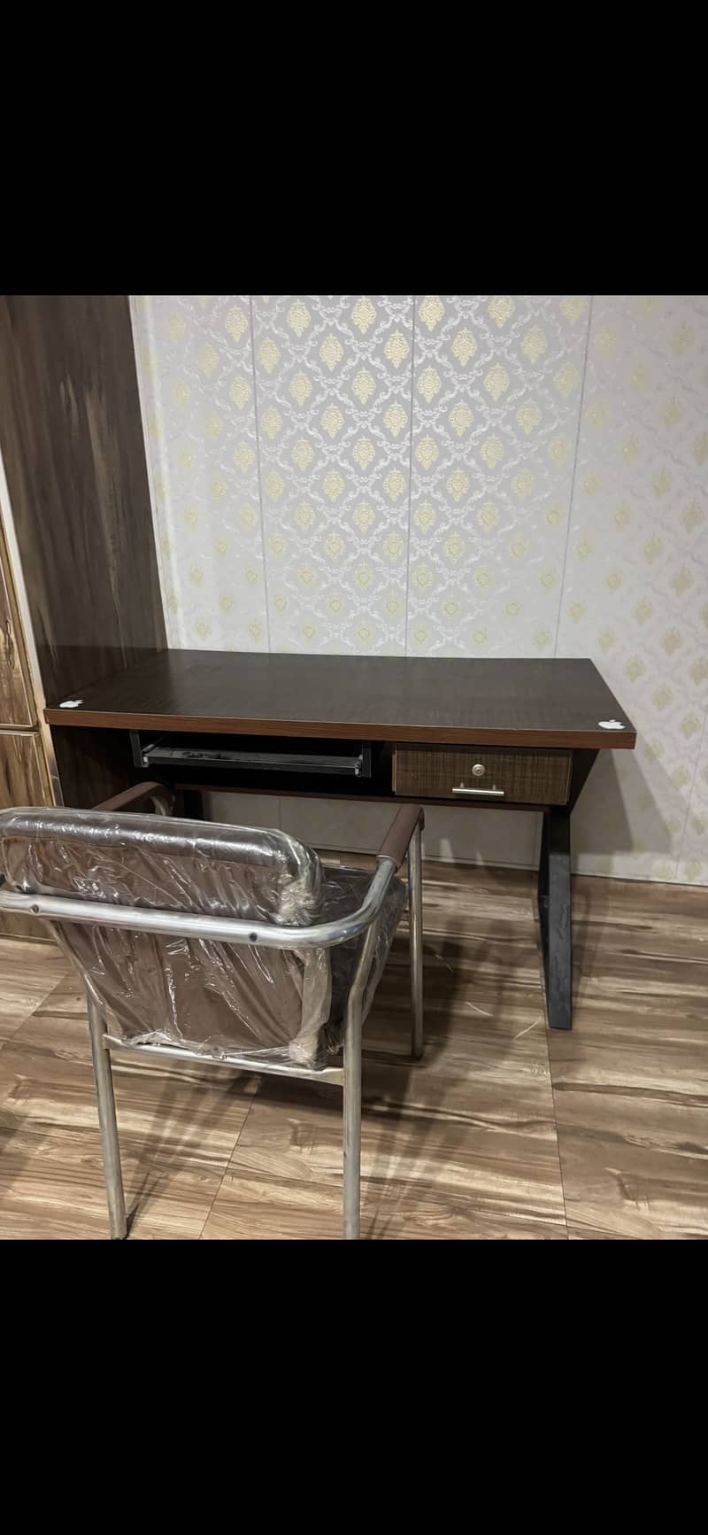 Computer table with chair 5
