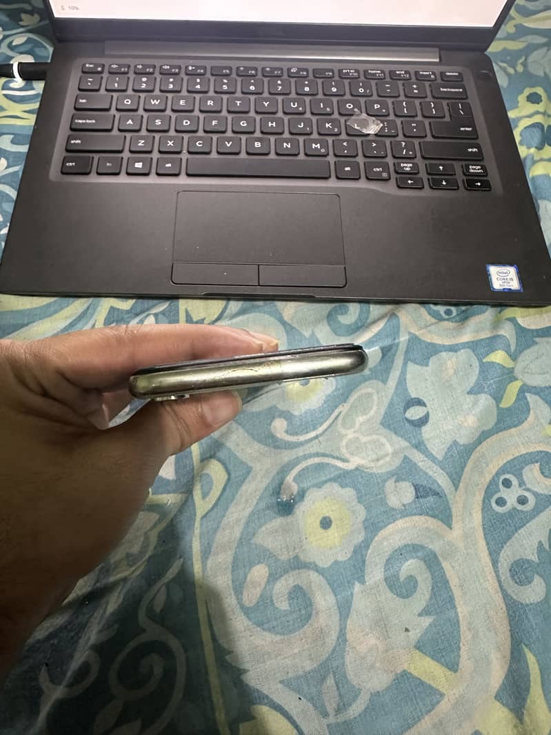 Apple iPhone X 4