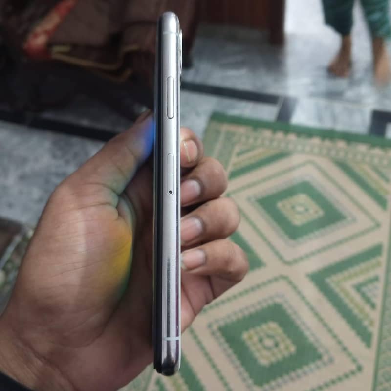 Apple iPhone X 2