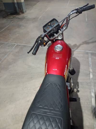 Unique 125 genuine condition 2016 December