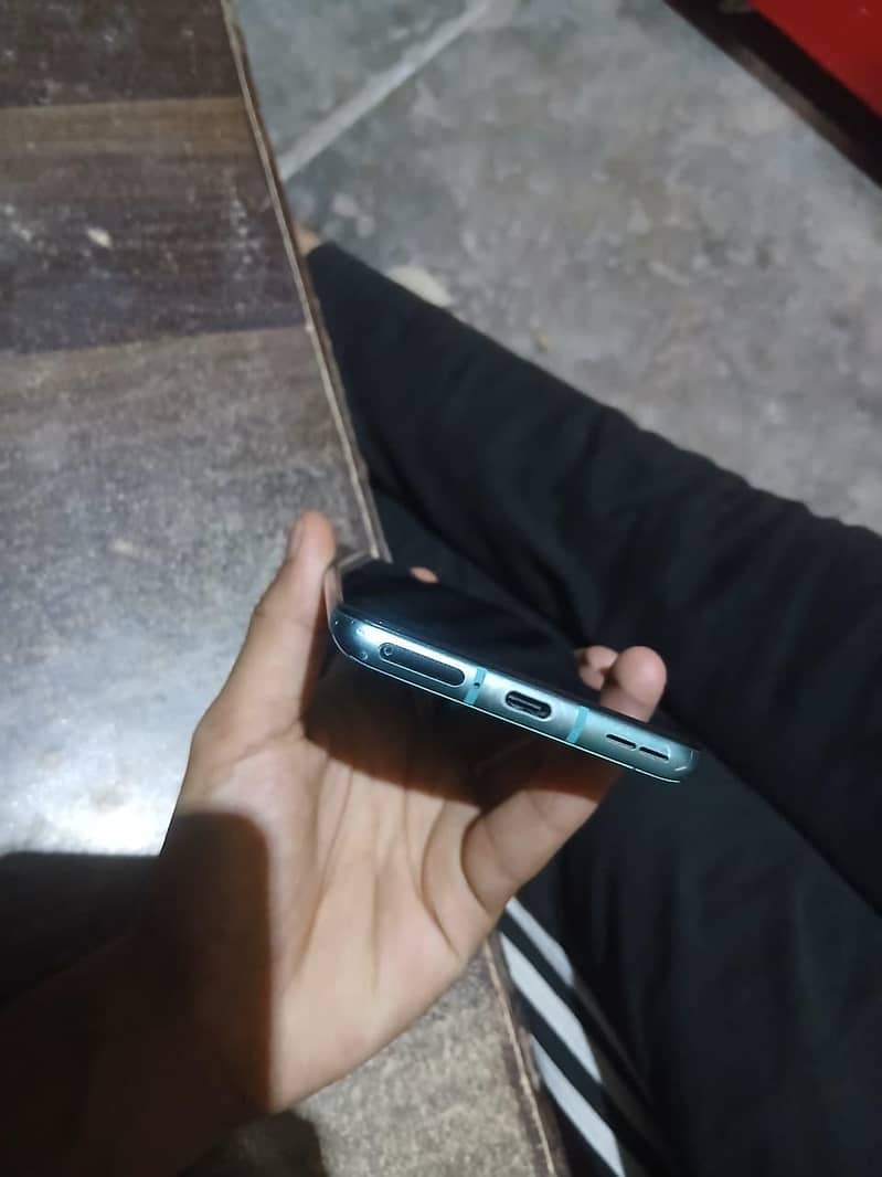 One Plus 8T 1