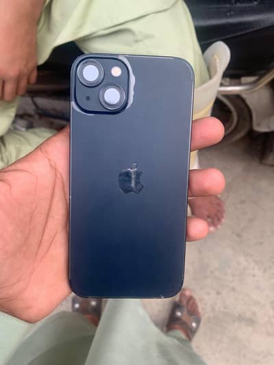 Apple iPhone 13