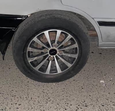 Alloy wheel with Tyre