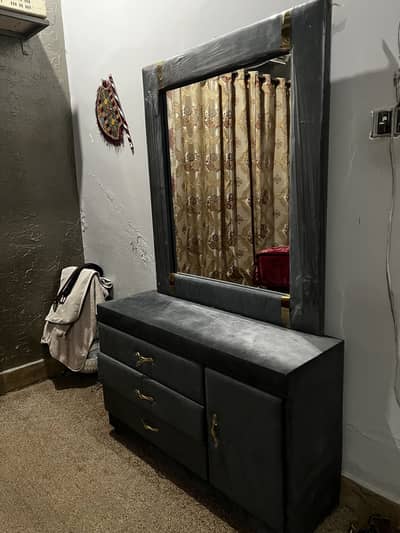 Bed Set For Sale With Dressing And 2 Side Tables